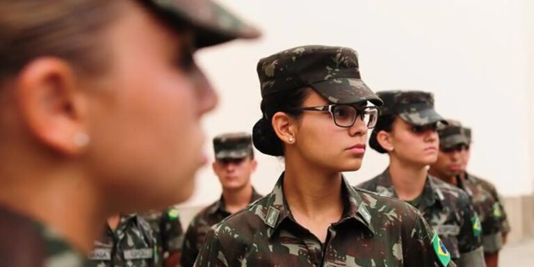Exército faz seleção para alistamento militar de homens e mulheres exercito-faz-selecao-para-alistamento-militar-de-homens-e-mulheres