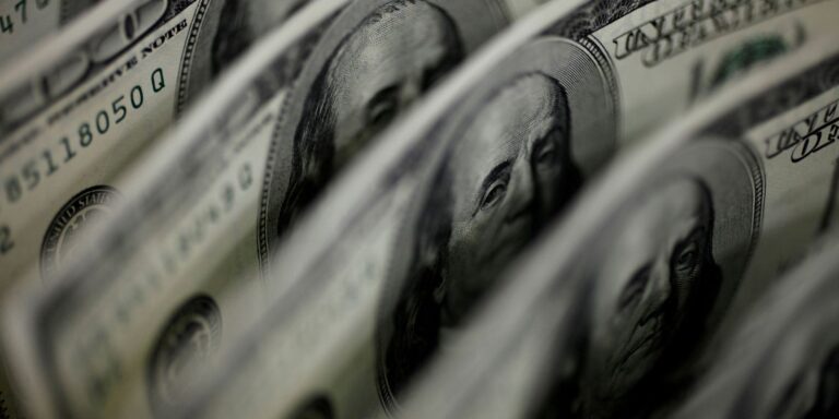 Dólar sobe para R$ 5,24 após indicação de Trump ao BC dos EUA dolar-sobe-para-r$-5,24-apos-indicacao-de-trump-ao-bc-dos-eua