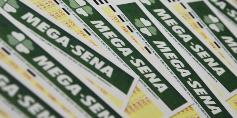 Mega-Sena sorteia prêmio de R$ 13,5 milhões neste sábado mega-sena-sorteia-premio-de-r$-13,5-milhoes-neste-sabado