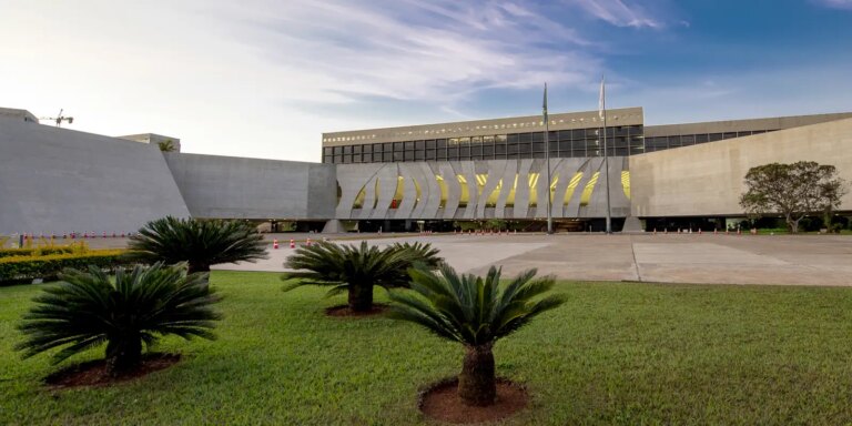 stj-afasta-cautelarmente-ministro-acusado-de-importunacao-sexual