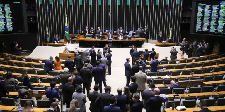 camara-aprova-projeto-que-cria-a-universidade-federal-do-esporte