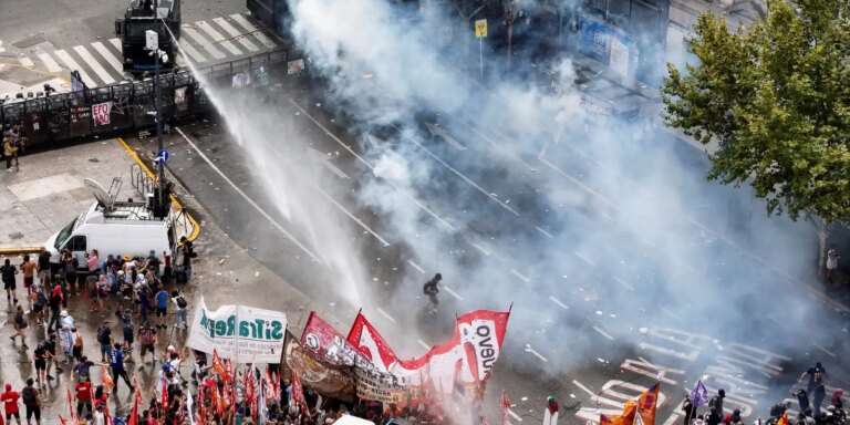 Greve geral na Argentina contra reforma trabalhista tem grande adesão greve-geral-na-argentina-contra-reforma-trabalhista-tem-grande-adesao