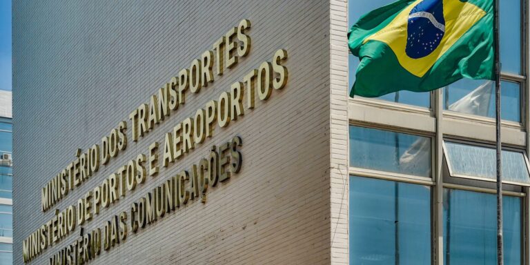 Ministério libera transmissões das Tvs da EBC e da Rede Legislativa ministerio-libera-transmissoes-das-tvs-da-ebc-e-da-rede-legislativa