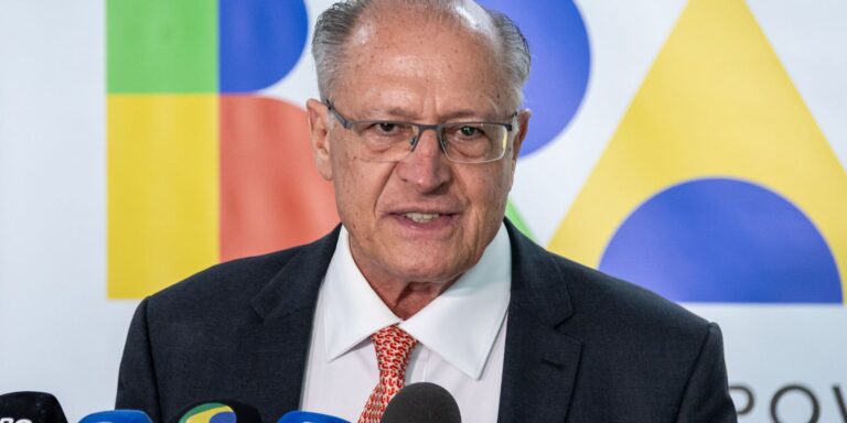 Tarifa global de 15% dos EUA é boa para o Brasil, diz Alckmin tarifa-global-de-15%-dos-eua-e-boa-para-o-brasil,-diz-alckmin