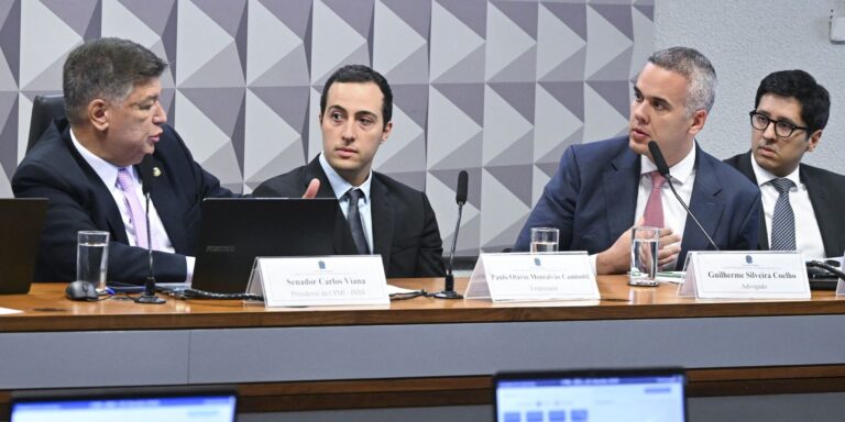 Empresário se mantém em silêncio em depoimento à CPMI do INSS empresario-se-mantem-em-silencio-em-depoimento-a-cpmi-do-inss