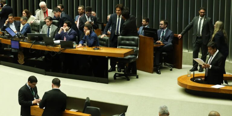 camara-discute-pec-que-integra-servidores-de-ex-territorios-a-uniao