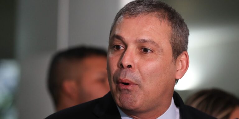 Deputado aciona Justiça contra alta de até 15% na conta de luz no Rio deputado-aciona-justica-contra-alta-de-ate-15%-na-conta-de-luz-no-rio