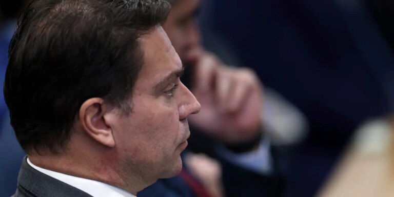 Alexandre Ramagem é solto nos EUA depois de dois dias preso pelo ICE alexandre-ramagem-e-solto-nos-eua-depois-de-dois-dias-preso-pelo-ice