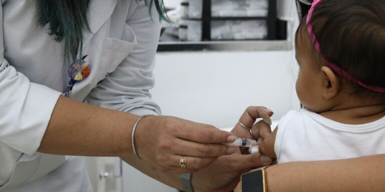 Síndrome Respiratória Aguda Grave aumenta em bebês até 2 anos sindrome-respiratoria-aguda-grave-aumenta-em-bebes-ate-2-anos
