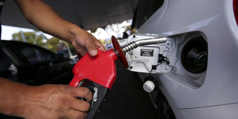 combustiveis:-fiscalizacao-checou-10-mil-postos-e-428-distribuidoras