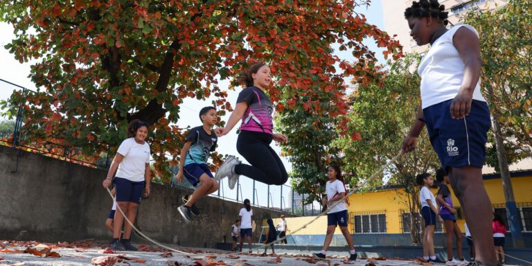 Livre brincar deve ser um compromisso coletivo com a infância livre-brincar-deve-ser-um-compromisso-coletivo-com-a-infancia