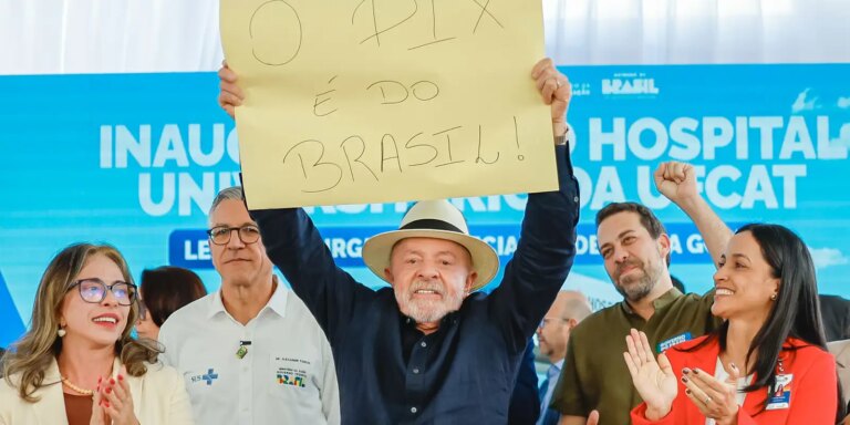 lula-volta-a-defender-o-pix-e-fala-em-articulacao-de-flavio-bolsonaro
