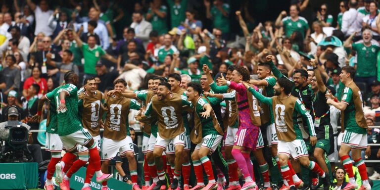 mexico-abre-copa-vencendo-africa-do-sul-em-duelo-com-tres-expulsoes