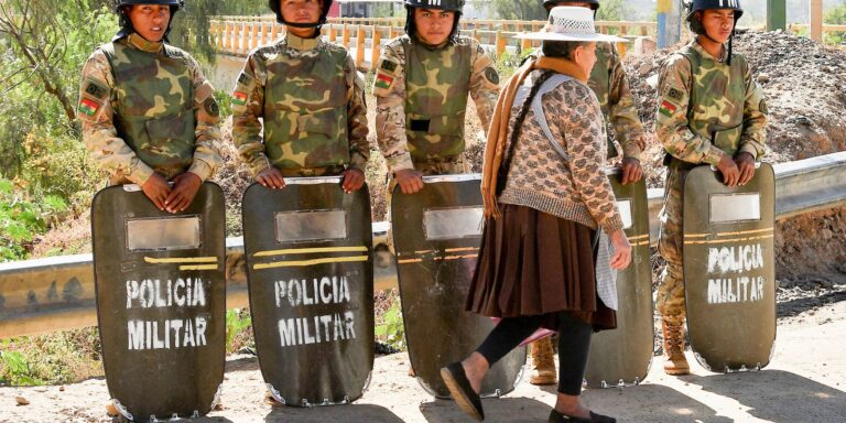 bolivia:-caem-bloqueios-apos-estado-de-excecao-e-acordo-com-sindicato