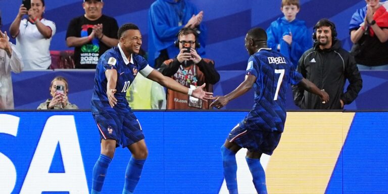 Depois de chuva e pausa, França de Mbappé não dá chances ao Iraque depois-de-chuva-e-pausa,-franca-de-mbappe-nao-da-chances-ao-iraque