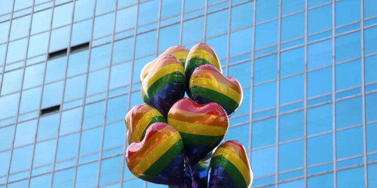 brasil-perde-quase-r$-100-bi-devido-ao-preconceito-com-pessoas-lgbt+