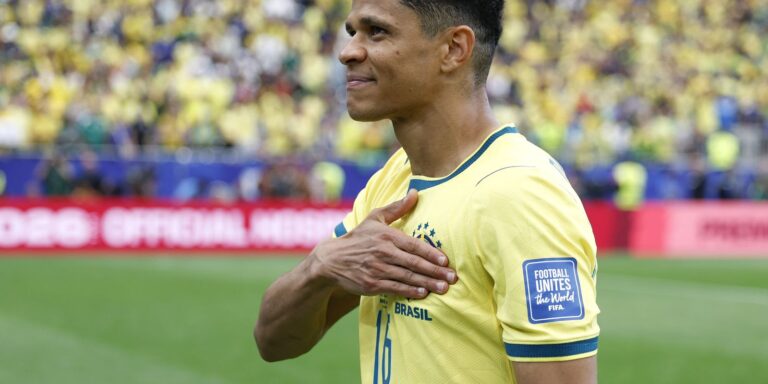 douglas-santos-traz-vivencia-do-ouro-olimpico-para-buscar-o-hexa