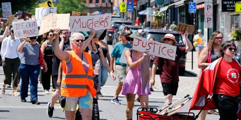 ICE suspende abordagens em carros após morte de imigrante no Maine ice-suspende-abordagens-em-carros-apos-morte-de-imigrante-no-maine