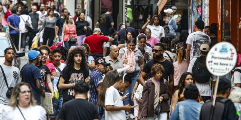 FMI prevê que PIB do Brasil terá crescimento de 2,4% em 2026 fmi-preve-que-pib-do-brasil-tera-crescimento-de-2,4%-em-2026