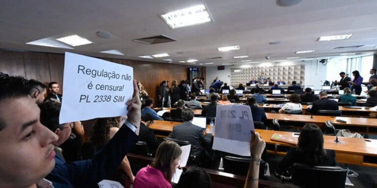 no-congresso,-especialistas-discutem-embate-entre-jornalismo-e-ia