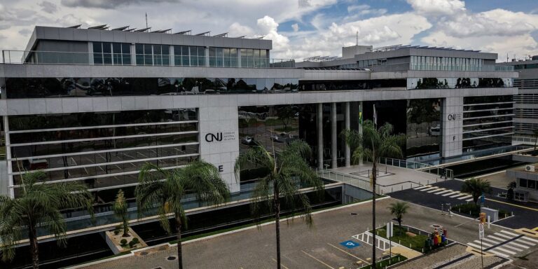 CNJ acaba com aposentadoria compulsória como punição máxima para juiz cnj-acaba-com-aposentadoria-compulsoria-como-punicao-maxima-para-juiz