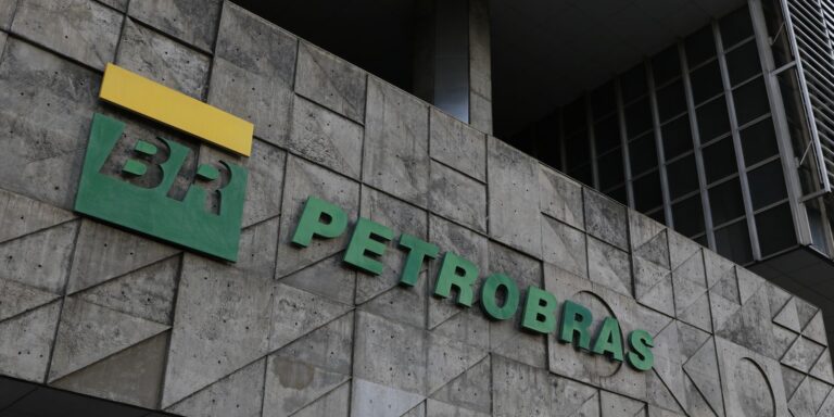 Petrobras identifica novos indícios de petróleo na Foz do Amazonas petrobras-identifica-novos-indicios-de-petroleo-na-foz-do-amazonas
