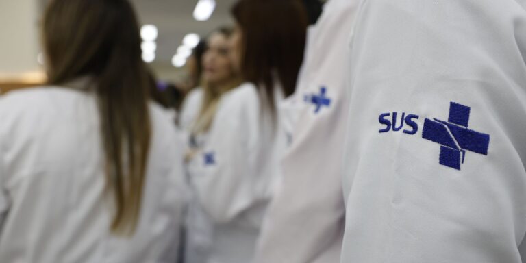 primeiro-grupo-do-mais-medicos-especialistas-pode-prorrogar-contratos