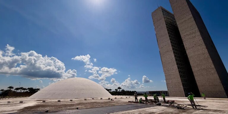 fim-da-escala-6×1-e-taxa-das-blusinhas-podem-ser-votadas-nesta-semana