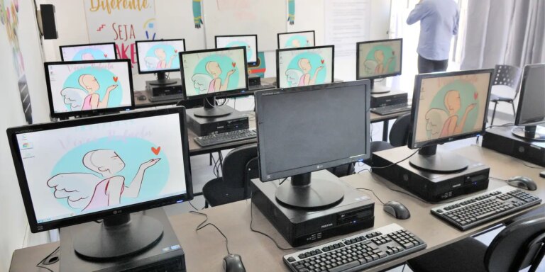 80% das escolas têm wi-fi e internet com velocidade adequada, diz MEC 80%-das-escolas-tem-wi-fi-e-internet-com-velocidade-adequada,-diz-mec