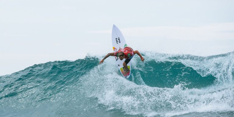 WSL exclui etapa de Abu Dhabi do circuito mundial de surfe deste ano wsl-exclui-etapa-de-abu-dhabi-do-circuito-mundial-de-surfe-deste-ano
