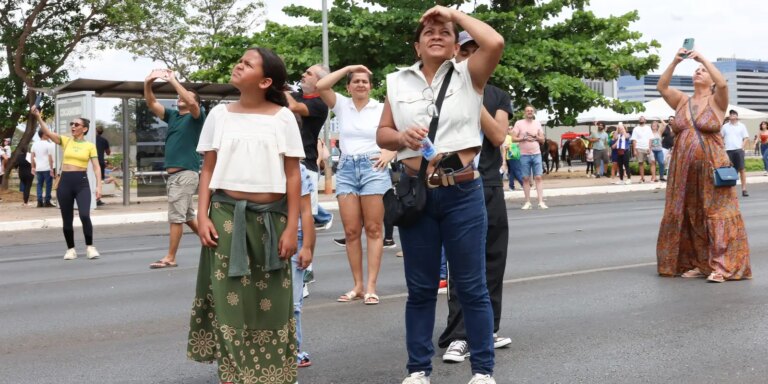 Milhares acompanharam o desfile de 7 de Setembro em Brasília milhares-acompanharam-o-desfile-de-7-de-setembro-em-brasilia
