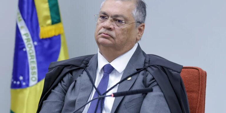 flavio-dino-retira-sigilo-de-processo-sobre-filme-dark-horse