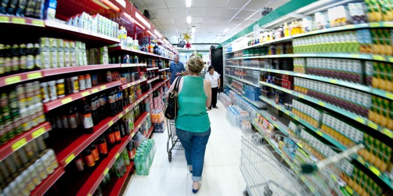 Cesta básica ficou mais barata em 25 capitais em agosto cesta-basica-ficou-mais-barata-em-25-capitais-em-agosto