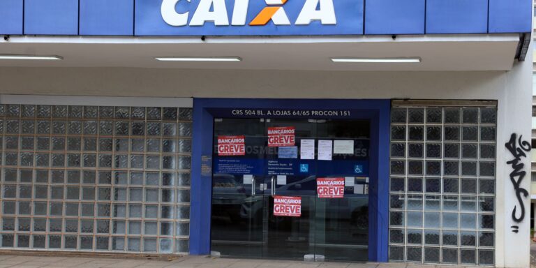 empregados-rejeitam-proposta-da-caixa-economica-e-mantem-greve