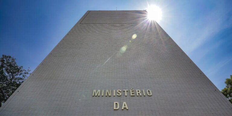 Ministério da Fazenda reduz previsão de crescimento do PIB para 2026 ministerio-da-fazenda-reduz-previsao-de-crescimento-do-pib-para-2026