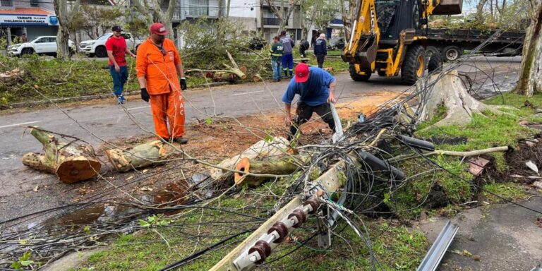 Tempestade no Rio Grande do Sul deixa pelo menos quatro vítimas tempestade-no-rio-grande-do-sul-deixa-pelo-menos-quatro-vitimas