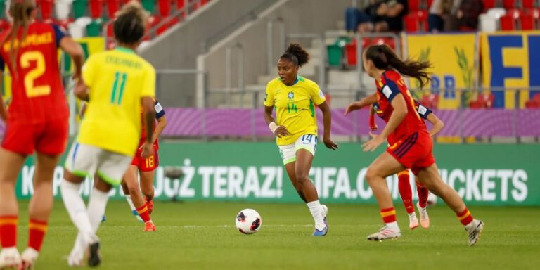 Técnico da seleção feminina convoca atletas para jogo contra Argentina tecnico-da-selecao-feminina-convoca-atletas-para-jogo-contra-argentina