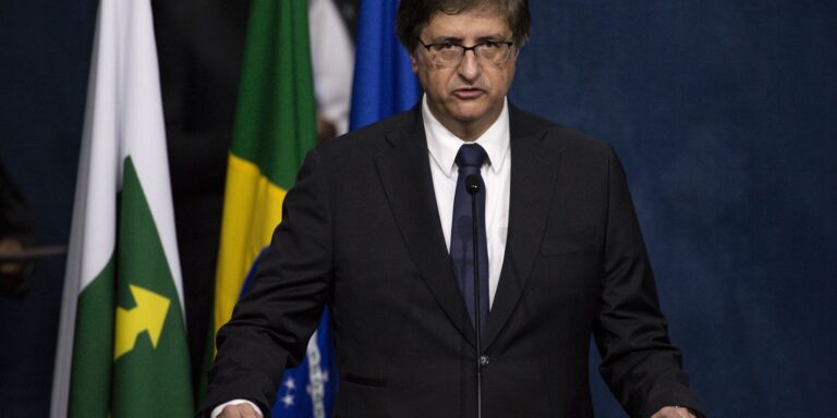 Conselho do MPF rejeita abertura de investigação contra Gonet conselho-do-mpf-rejeita-abertura-de-investigacao-contra-gonet
