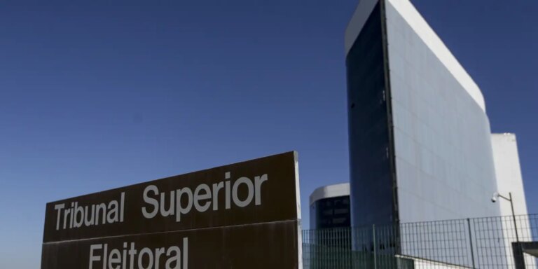 tse-registra-mais-de-50-mil-denuncias-de-propaganda-irregular