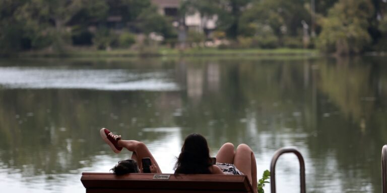 Calor e chuvas levam Defesa Civil a emitir 34 alertas em São Paulo calor-e-chuvas-levam-defesa-civil-a-emitir-34-alertas-em-sao-paulo