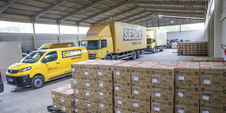 Eleições: 500 mil urnas serão utilizadas na votação deste domingo (4) eleicoes:-500-mil-urnas-serao-utilizadas-na-votacao-deste-domingo-(4)