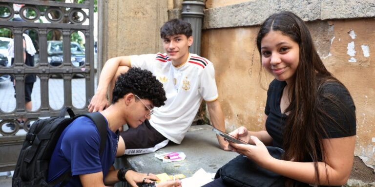 menos-numerosos-em-2026,-adolescentes-exercem-direito-ao-voto