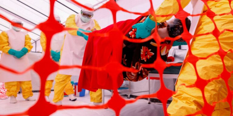 Quênia confirma primeiro caso de ebola; homem morreu após tratamento quenia-confirma-primeiro-caso-de-ebola;-homem-morreu-apos-tratamento