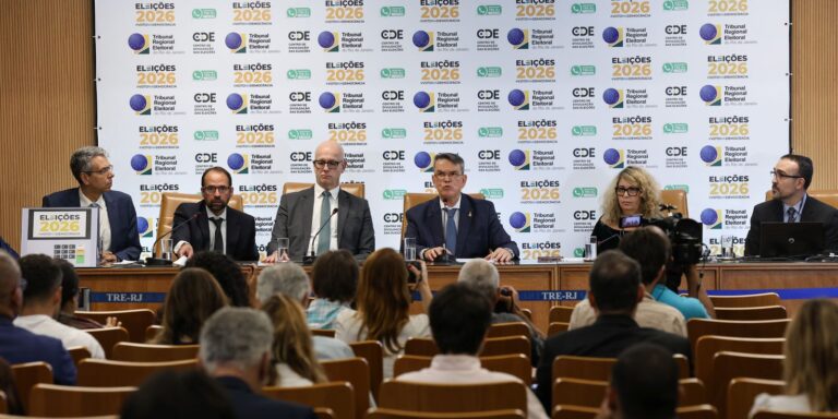 retotalizacao-de-votos-no-rj-confirma-douglas-ruas-como-governador